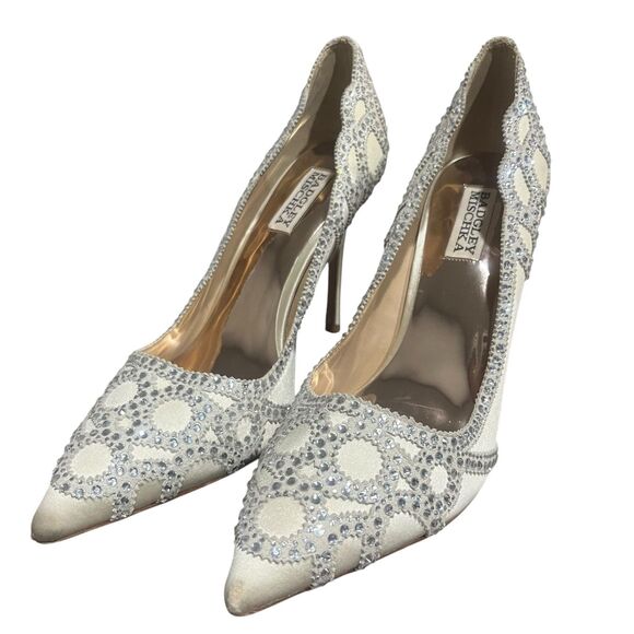 Badgley‎ Mischka Rouge Embellished Dress Pumps Heels in Ivory Satin Pointed Toe - Picture 1 of 11